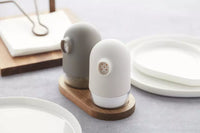 Set de salière et poivrière taupe/gris avec support