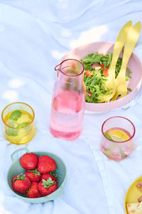 Karaf uit transparant rPET met deksel Dusty Pink 1L