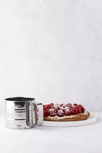 Flour/powdered sugar sifter