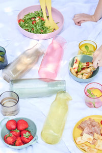 Karaf uit transparant rPET met deksel Mimosa Yellow 1L