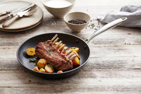 Pan-à-moi licht gietijzeren braadpan met excalibur coating ø 26cm