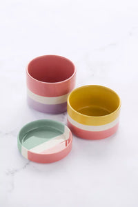 Sharing Summer set van 3 schaaltjes uit steengoed 10x10x17cm