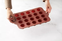Mold for 20 cannelés Vintage Maroon