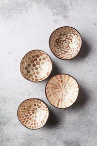 Bol en noix de coco avec nacre gouttes naturel